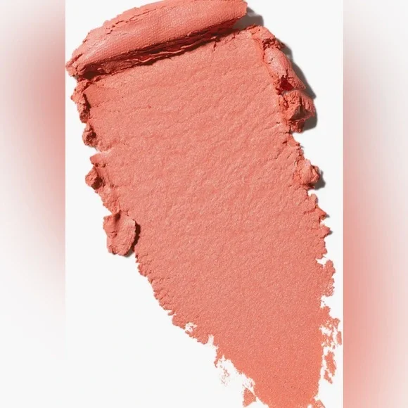 MAC Cosmetics Glow Play Cushiony Blush in Cheer Up - Picture 3 of 6